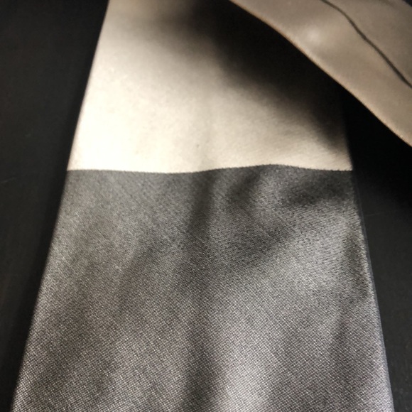 Iceberg 💯 percent silk - Picture 2 of 6